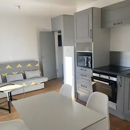 Balcon T2 شقة